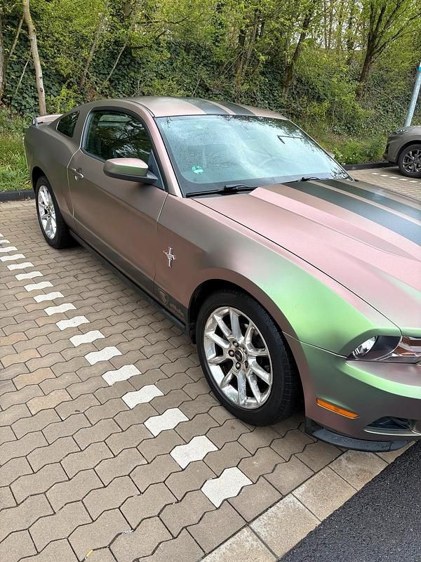 Gebraucht Ford Mustang 309 PS (227 kW) 2010 Silber Coupé