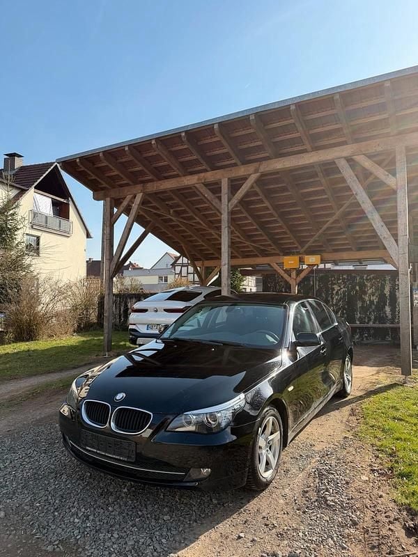 Gebraucht BMW 520 170 PS (125 kW) 2008 Schwarz Limousine