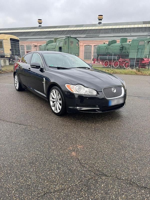 Gebraucht Jaguar XF 241 PS (177 kW) 2010 Schwarz Limousine