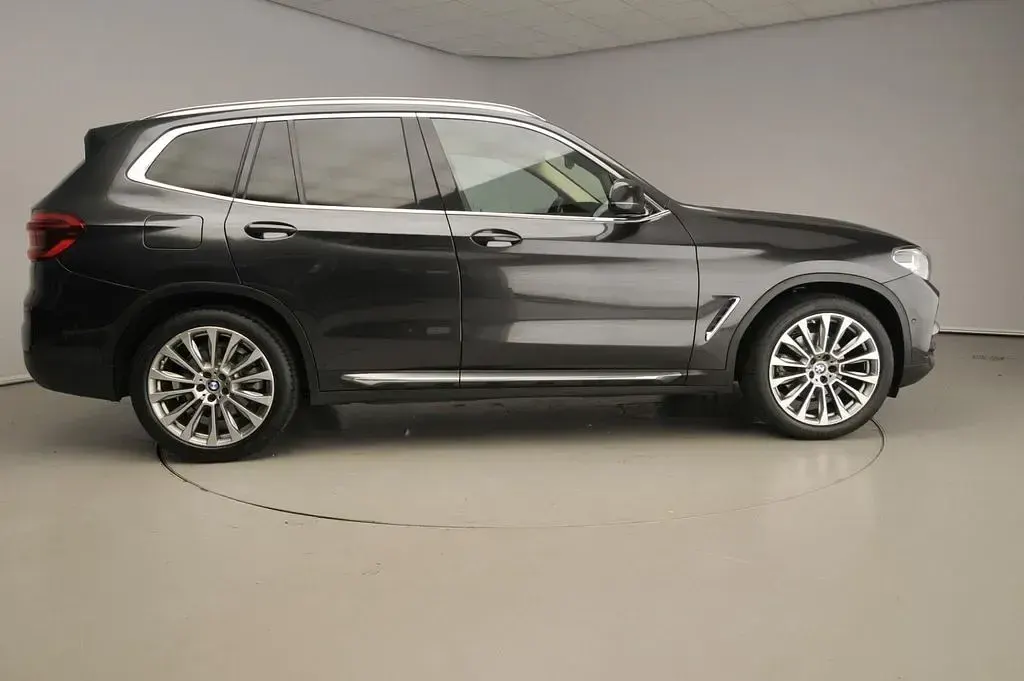 Gebraucht BMW X3 Sport Line 184 PS (135 kW) 2021 Grau SUV