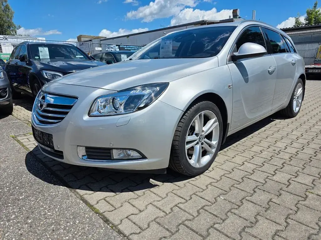 Gebraucht Opel Insignia Sport 194 PS (142 kW) 2013 Silber Kombi