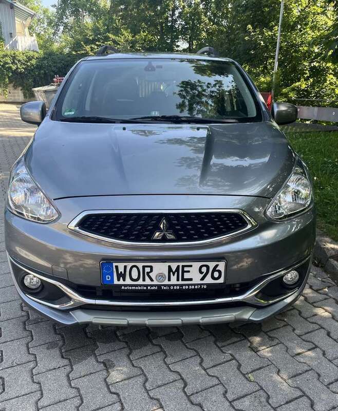 Grau Gebraucht 2018 Mitsubishi Space Star Edition Kleinwagen | 7.999 € (Guter Preis) - Bild 1/4