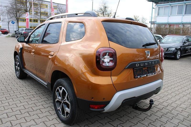 Używany Dacia Duster 116 KM (85 kW) 2021 Pomarańczowy SUV