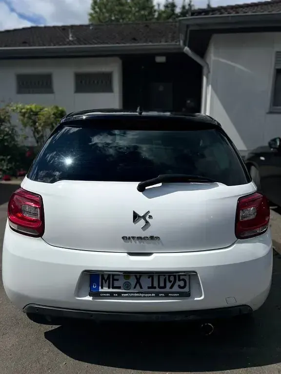 Gebraucht Citroën DS3 So Chic 120 PS (88 kW) 2011 Weiß Kleinwagen