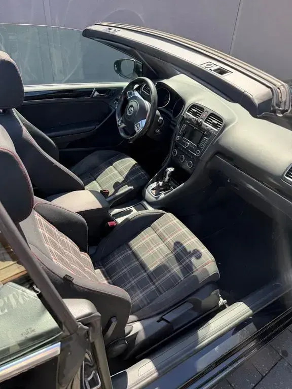 Gebraucht VW Golf Cabriolet Karmann 211 PS (155 kW) 2013 Schwarz Cabrio