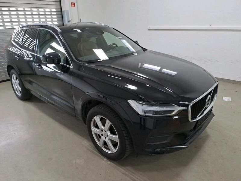 Schwarz Gebraucht 2019 Volvo XC60 Momentum SUV | 26.990 € (Etwas zu teuer) - Bild 1/4
