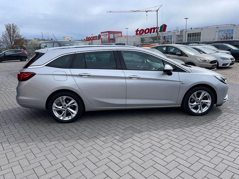 Gebraucht Opel Astra Dynamic 125 PS (91 kW) 2018 Silber Kombi