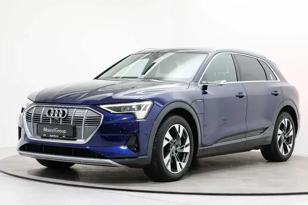 Gebraucht Audi e-tron Ambiente 300 kW (408 PS) 2022 Navarrablau metallic SUV