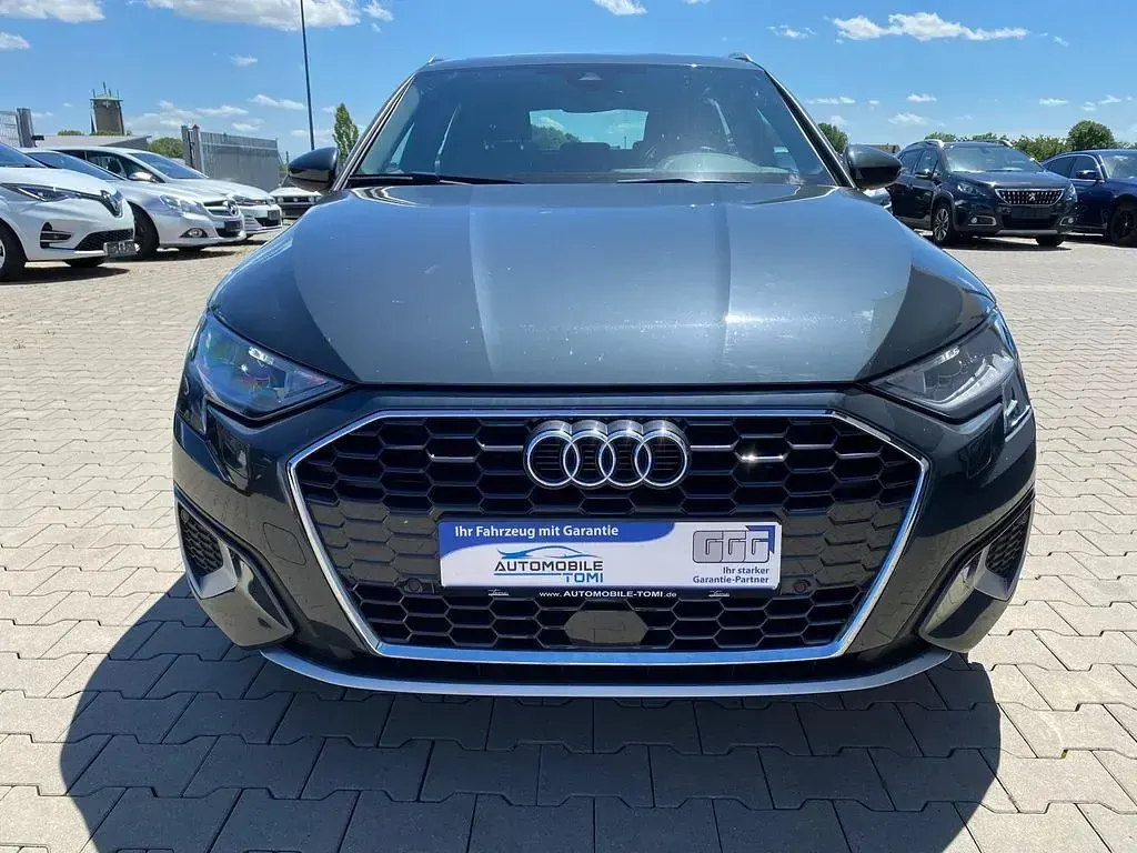 Gebraucht Audi A3 Advanced 116 PS (85 kW) 2021 Manhattangrau metallic Limousine