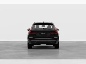 Neu Volvo XC60 Plus 250 PS (183 kW) 2025 Schwarz (onyx schwarz metallic) SUV