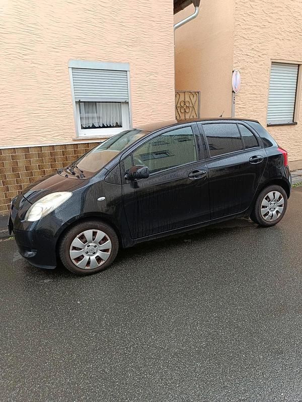 Schwarz Gebraucht 2007 Toyota Yaris Cool Kleinwagen | 2.500 € (Guter Preis) - Bild 1/4