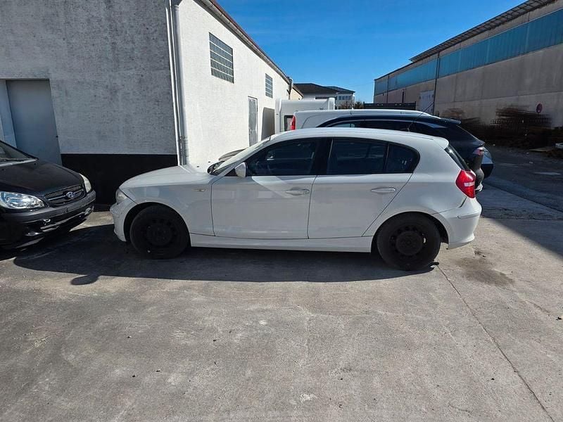 Second-hand BMW 116 122 CP (89 kW) 2011 Alb Hatchback