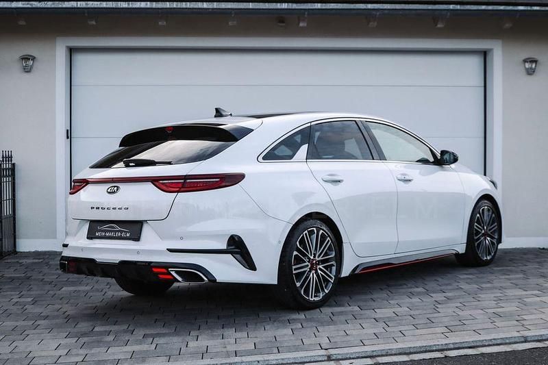 Gebraucht Kia ProCeed GT 204 PS (150 kW) 2020 Weiß Kleinwagen