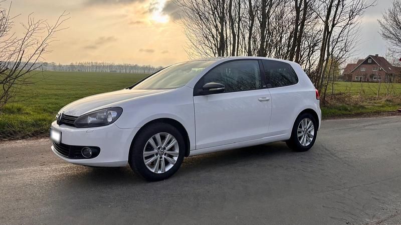 Gebraucht VW Golf VI Style 80 PS (58 kW) 2012 Weiß Kleinwagen