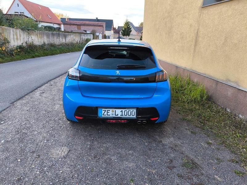 Gebraucht Peugeot 208 GT 131 PS (96 kW) 2022 Blau Kleinwagen