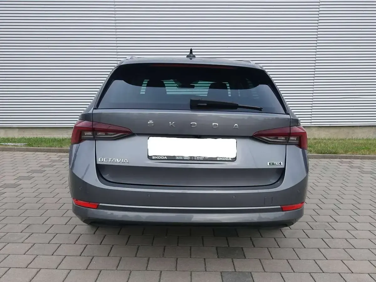 Gebraucht Skoda Octavia Selection 150 PS (110 kW) 2024 Grau Kombi