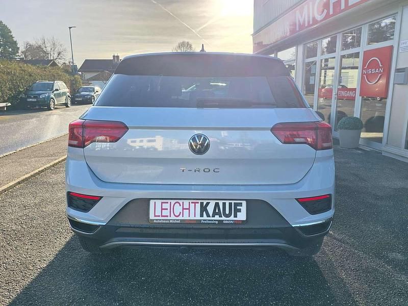 Gebraucht VW T-Roc Active 150 PS (110 kW) 2021 White silver metallic SUV