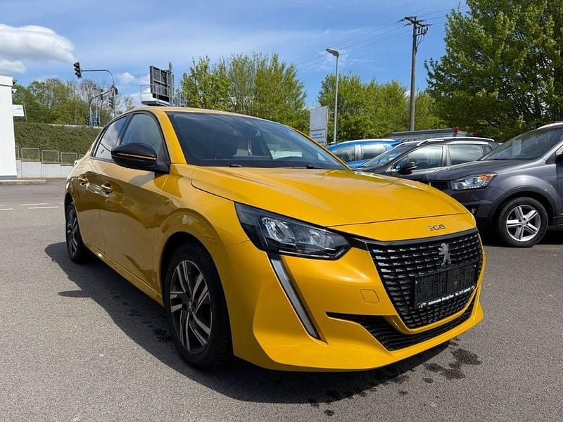 Gebraucht Peugeot 208 Allure 101 PS (74 kW) 2023 Gelb Kleinwagen