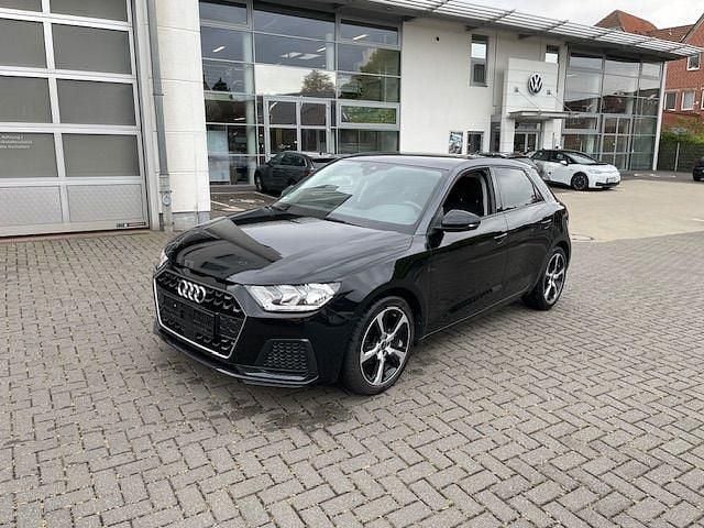 Mythosschwarz metallic Gebraucht 2020 Audi A1 Sportback Advanced Plus Kleinwagen | 19.498 € (Fairer Preis) - Bild 1/4