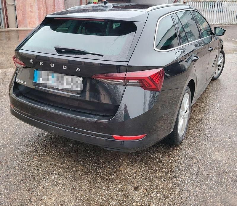 Second-hand Skoda Octavia Style 110 CP (80 kW) 2021 Negru Break