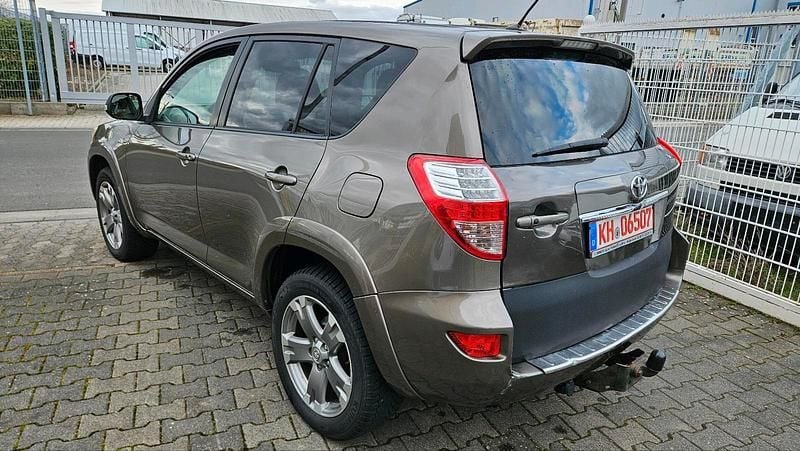 Gebraucht Toyota RAV4 177 PS (130 kW) 2010 Gold SUV