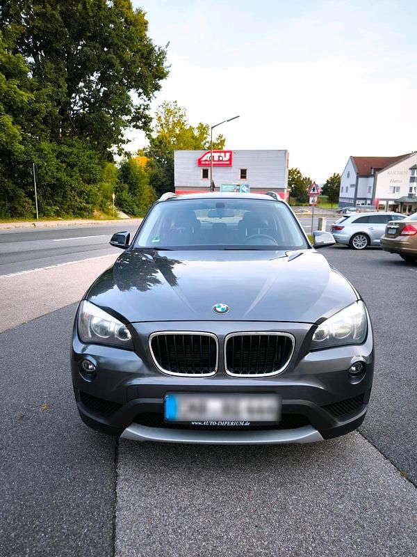 Silber Gebraucht 2013 BMW X1 SUV | 7.400 € (Superpreis) - Bild 1/4