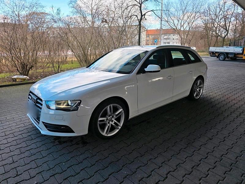 Second-hand Audi A4 150 CP (110 kW) 2015 Alb Break