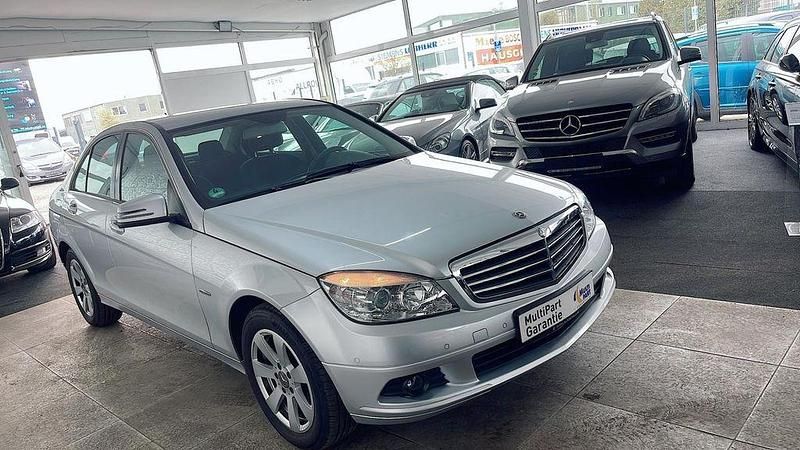 Gebraucht Mercedes C180 156 PS (114 kW) 2011 Silber Limousine
