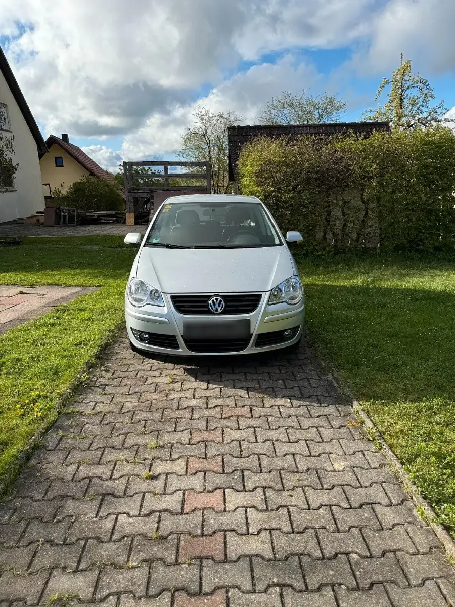 Gebraucht VW Polo 90 PS (66 kW) 2009 Silber Kleinwagen