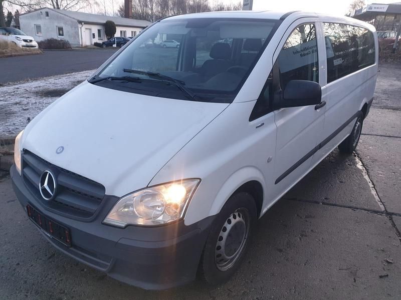 Weiß Gebraucht 2011 Mercedes Vito Van | 10.990 € - Bild 1/4