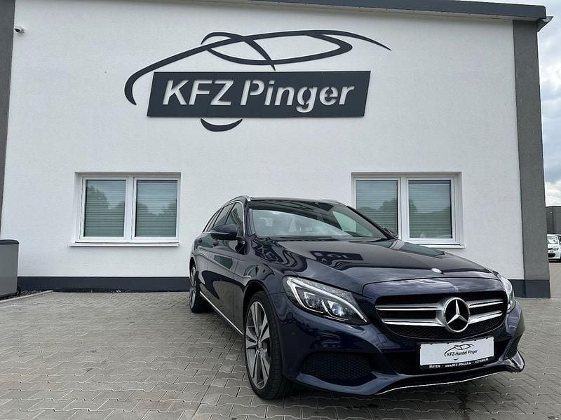 Blau Gebraucht 2016 Mercedes C400 Avantgarde Limousine | 23.700 € (Guter Preis) - Bild 1/4
