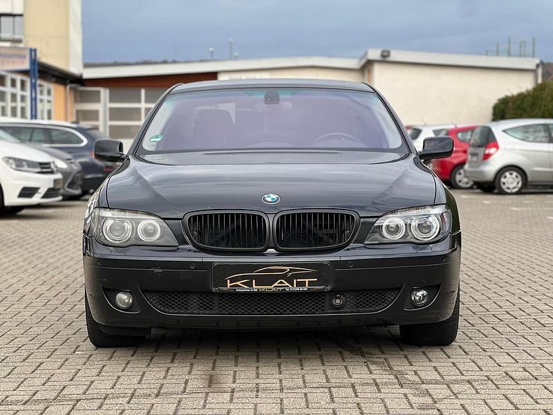 Gebraucht BMW 745 329 PS (241 kW) 2025 Schwarz Limousine