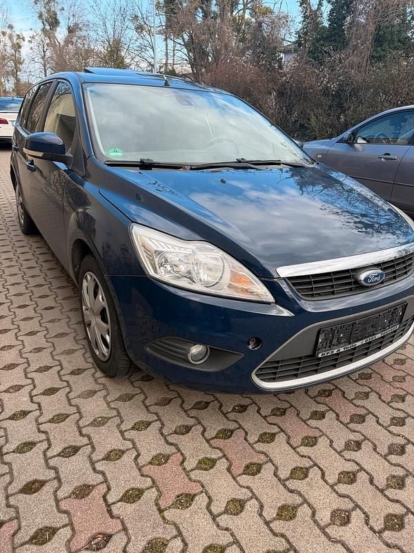 Gebraucht Ford Focus 140 PS (102 kW) 2010 Blau Kombi