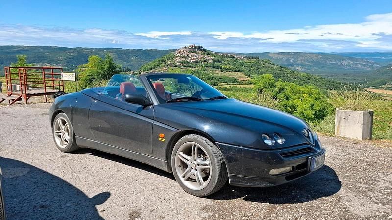 Schwarz Gebraucht 1998 Alfa Romeo Spider Cabrio | 5.800 € (Fairer Preis) - Bild 1/4