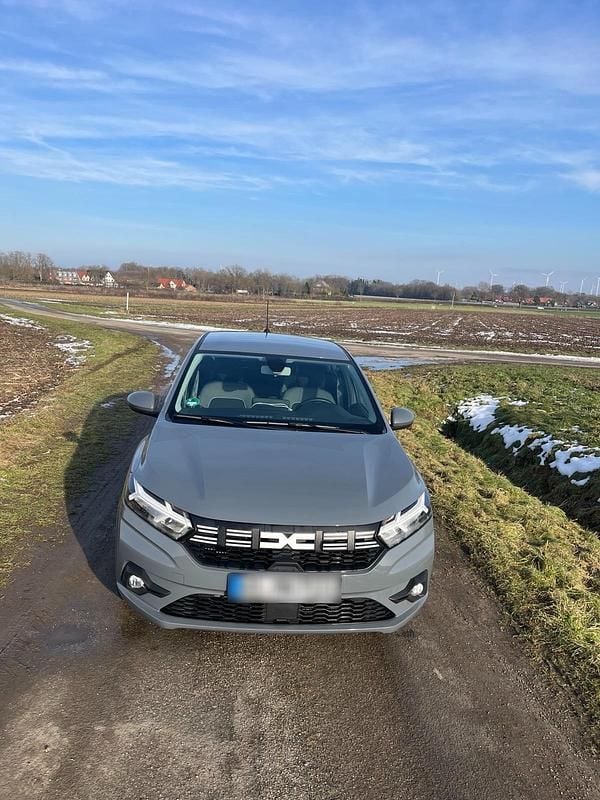 Gebraucht Dacia Sandero Expression 101 PS (74 kW) 2023 Grau Kleinwagen