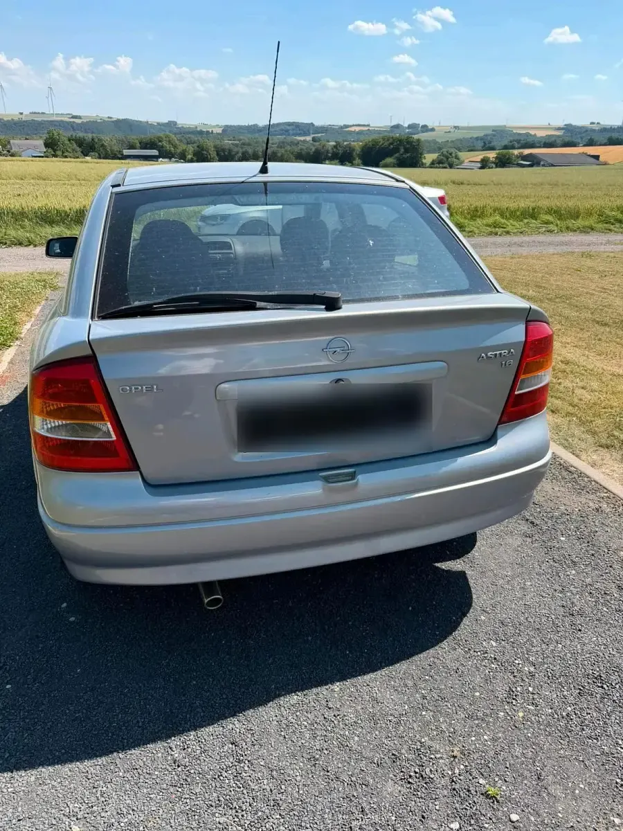 Gebraucht Opel Astra 2001 Silber Limousine