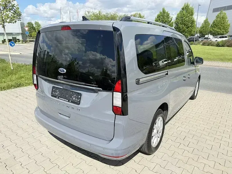 Gebraucht Ford Tourneo Titanium 122 PS (89 kW) 2024 Grau Van / Kleinbus