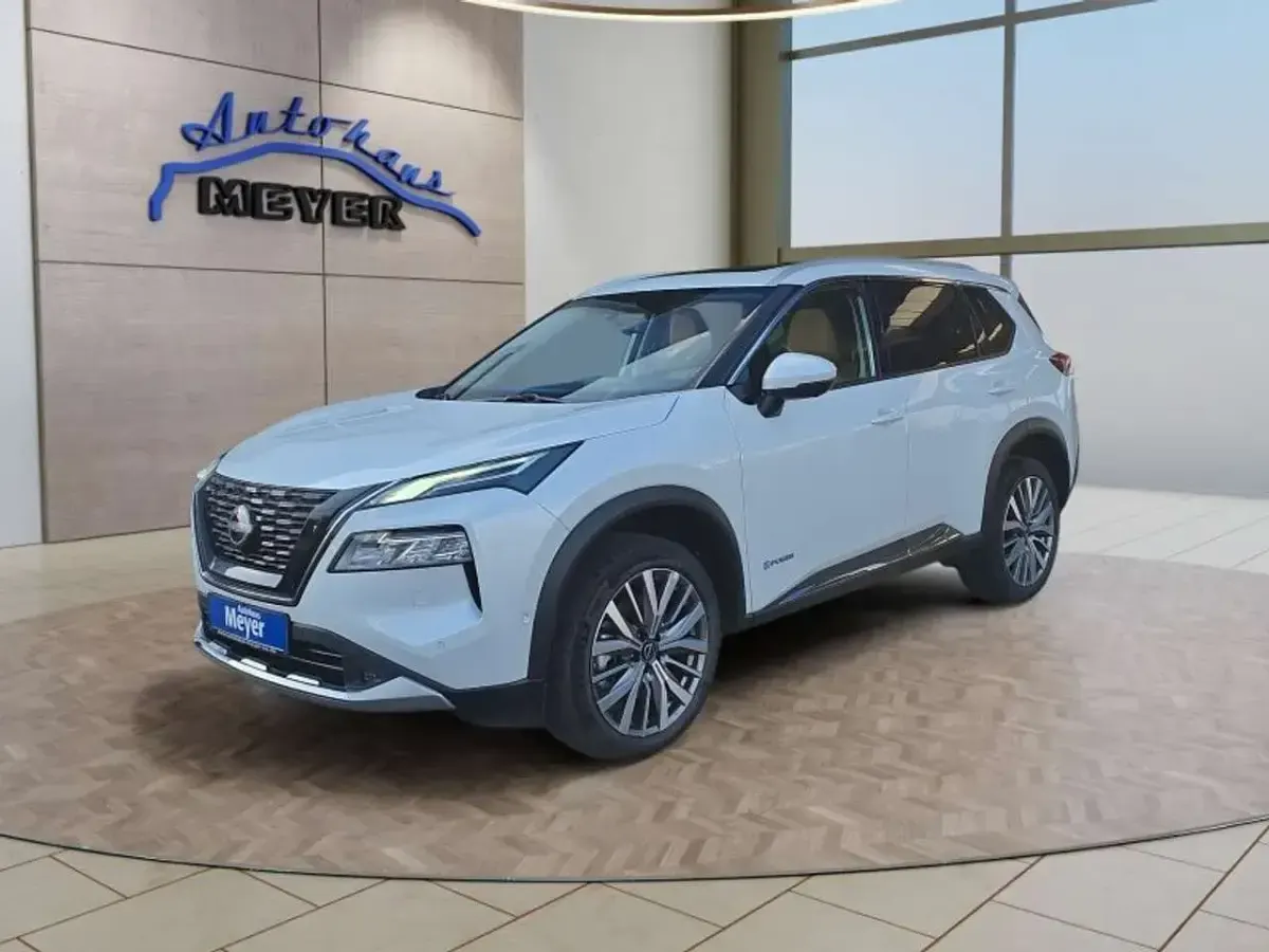 Neu Nissan X-Trail Tekna+ 213 PS (156 kW) 2025 Pearl white SUV