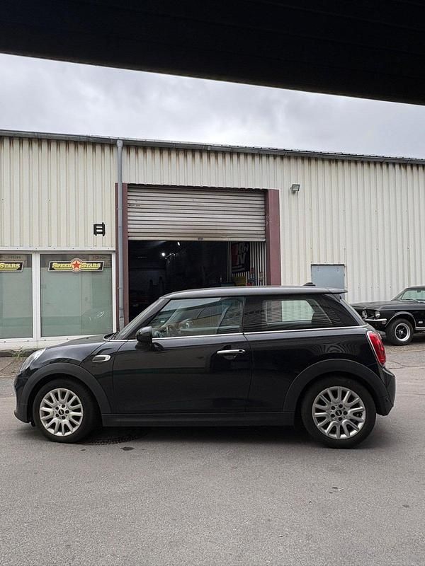Gebraucht Mini Cooper 136 PS (100 kW) 2014 Schwarz Kleinwagen