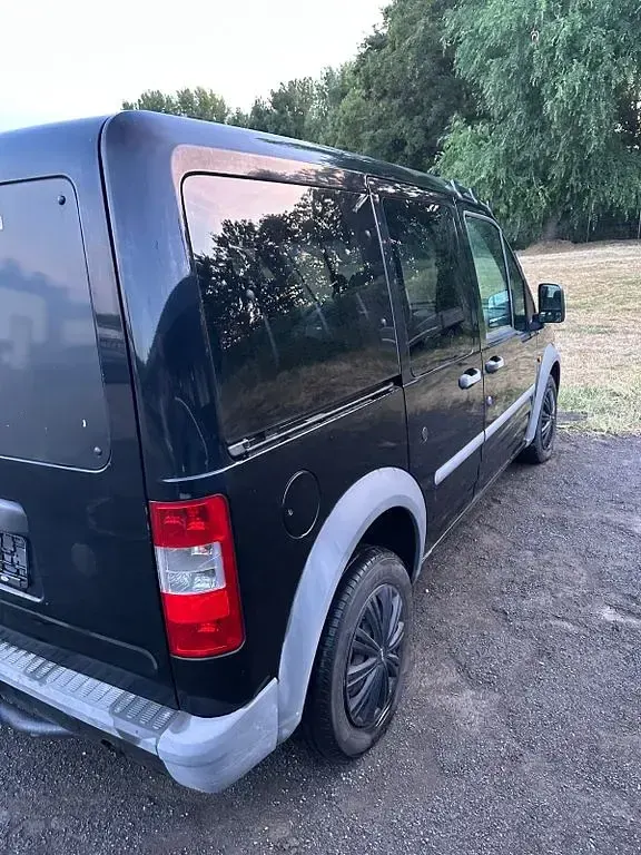 Gebraucht Ford Tourneo Connect 90 PS (66 kW) 2004 Schwarz Van / Kleinbus