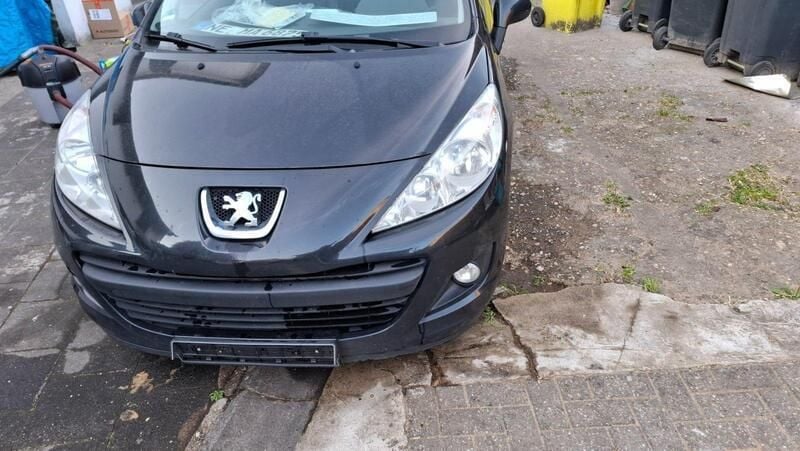 Schwarz Gebraucht 2011 Peugeot 207 Kombi | 1.350 € - Bild 1/4