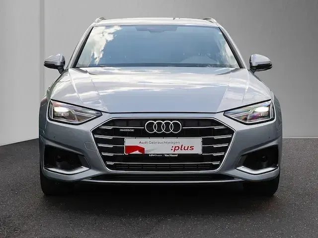 Gebraucht Audi A4 Advanced 204 PS (150 kW) 2022 Florettsilber metallic Kombi