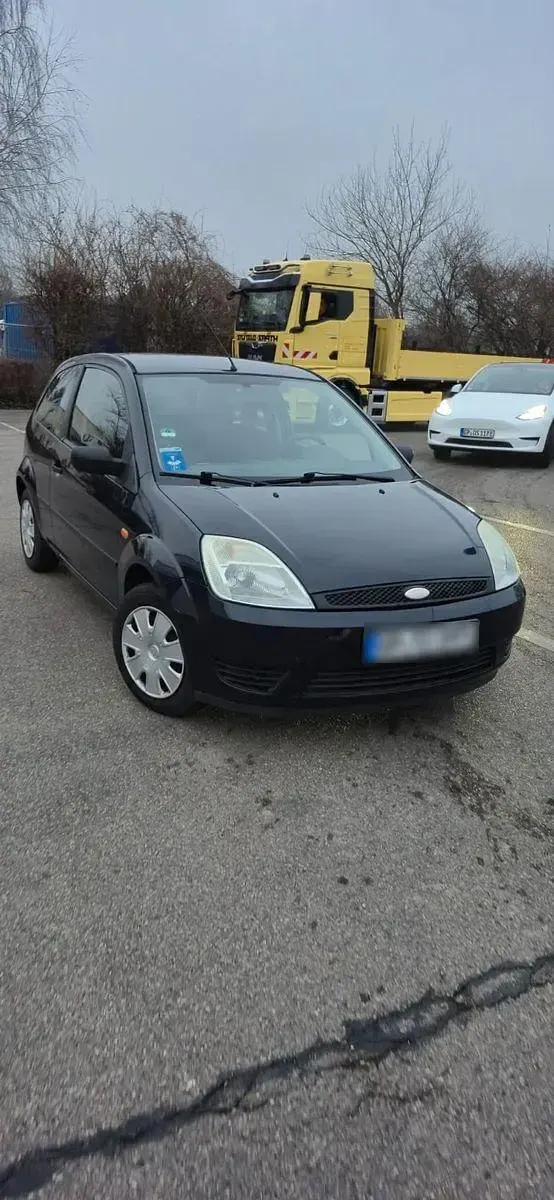 Gebraucht Ford Fiesta 60 PS (44 kW) 2004 Blau Limousine