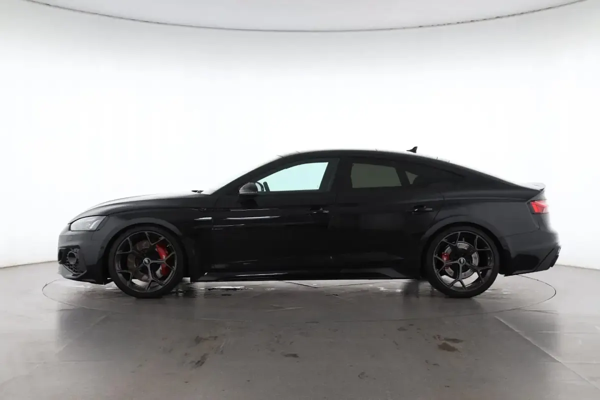Gebraucht Audi RS5 Sportback Ambiente 450 PS (330 kW) 2024 Mythosschwarz metallic Limousine