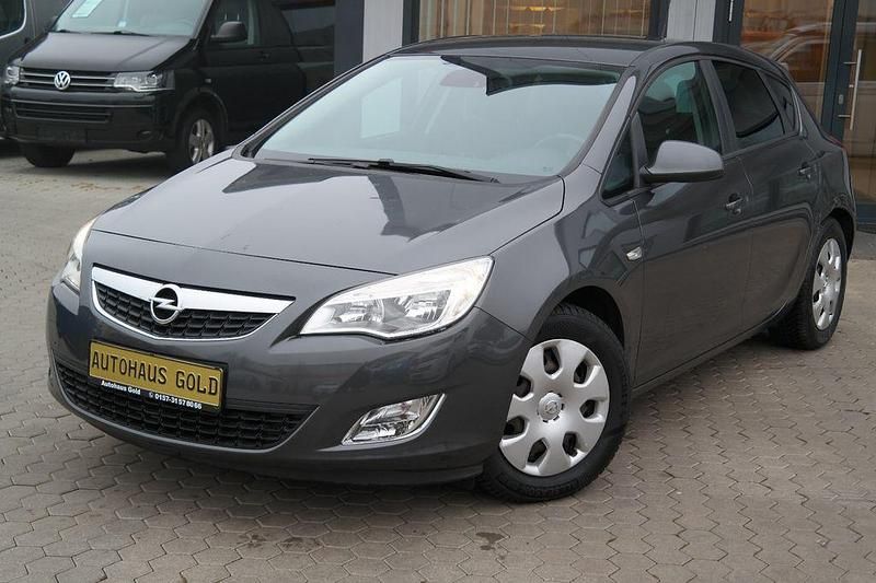 Gebraucht Opel Astra Design Edition 116 PS (85 kW) 2010 Grau Limousine
