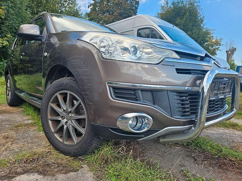 Braun Gebraucht 2012 Citroën C-Crosser Exclusive SUV | 4.690 € (Fairer Preis) - Bild 1/4