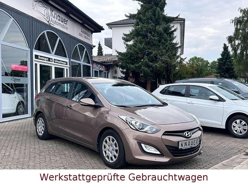 Braun Gebraucht 2014 Hyundai i30 Classic Kombi | 7.800 € (Fairer Preis) - Bild 1/4