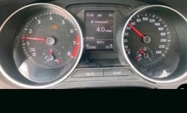 Gebraucht VW Polo 90 PS (66 kW) 2015 Silber Kleinwagen