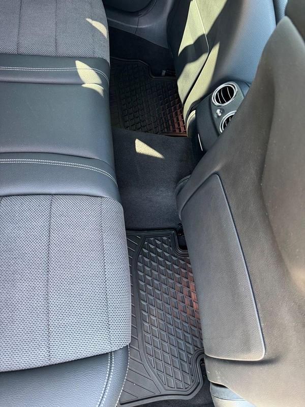 Gebraucht Mercedes E220 Avantgarde 190 PS (139 kW) 2017 Weiß Kombi