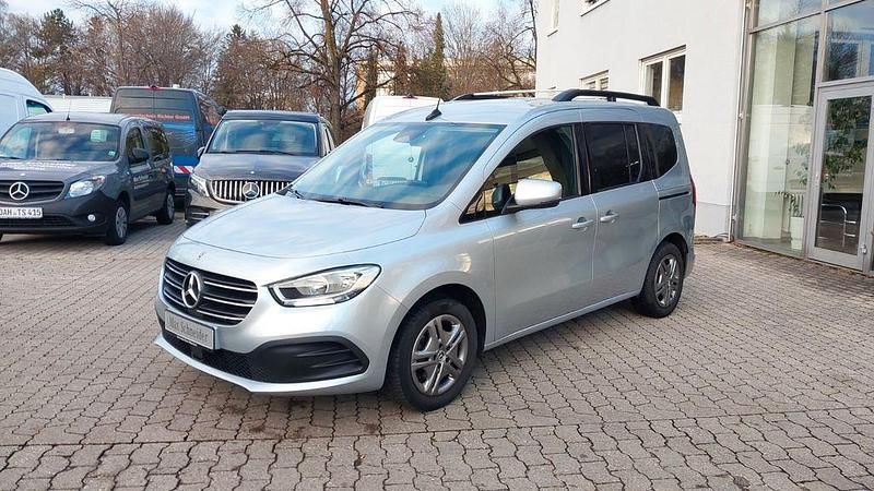 Silber Gebraucht 2023 Mercedes T160 Van / Kleinbus | 24.871 € (Fairer Preis) - Bild 1/4